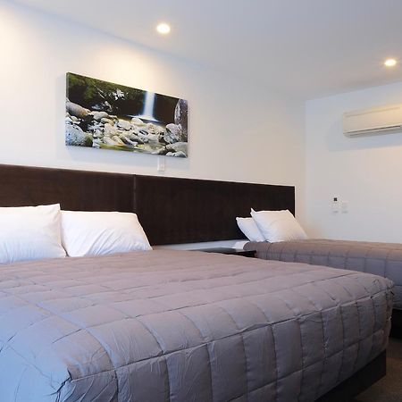 Stopforths Motel Хокитика Экстерьер фото