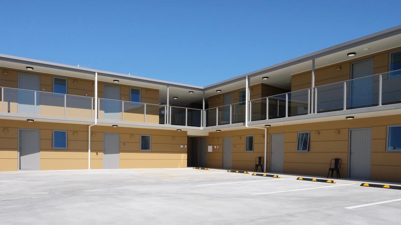 Stopforths Motel Хокитика Экстерьер фото