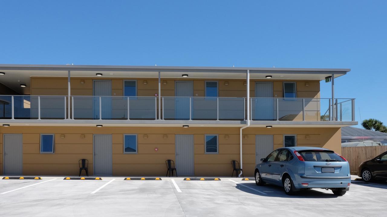Stopforths Motel Хокитика Экстерьер фото
